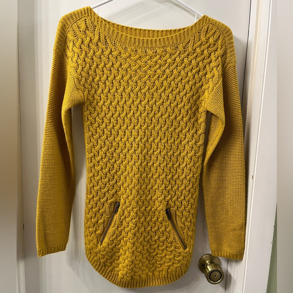Hooked Up by IOT Women’s Mustard Knit Sweater XS - Picture 3 of 6